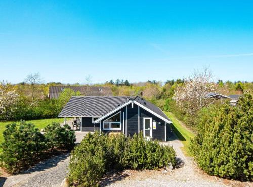 8 person holiday home in Hemmet