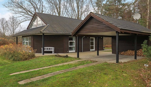 8 person holiday home in Læsø