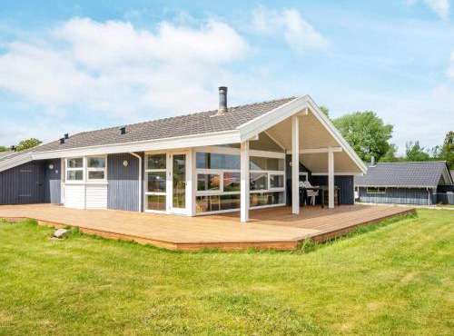 8 person holiday home in Sjølund-By Traum