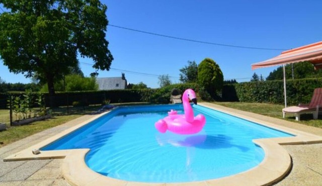8-person rental with heated swimming pool 10mx5m
