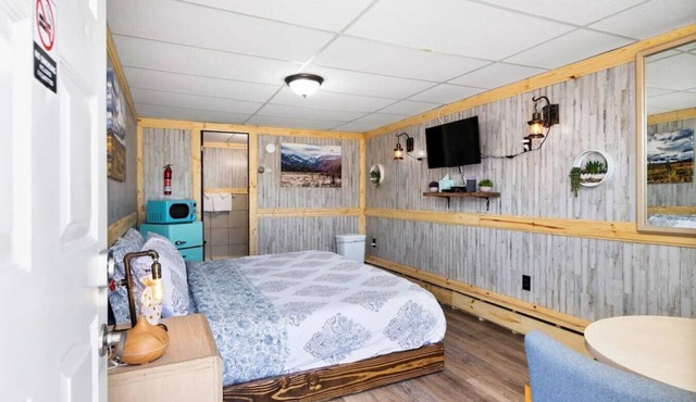 #8 Private room in heart of Leadville dog friendly