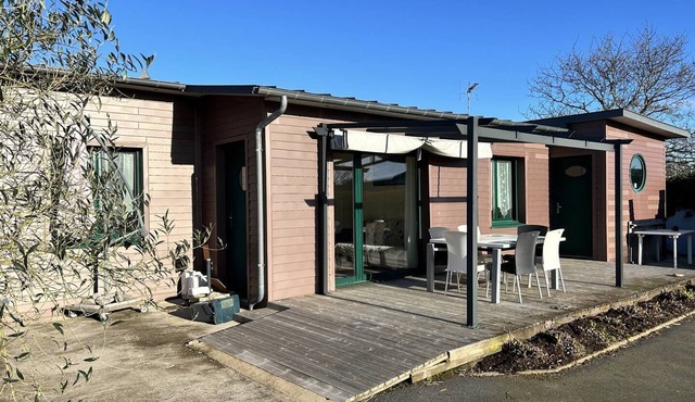 8-room chalet, less than 1 km from Îlot Saint-Michel.