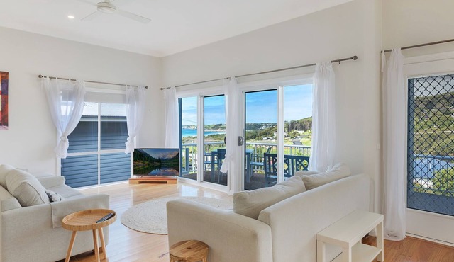 8 Sunnyside Crescent Kianga