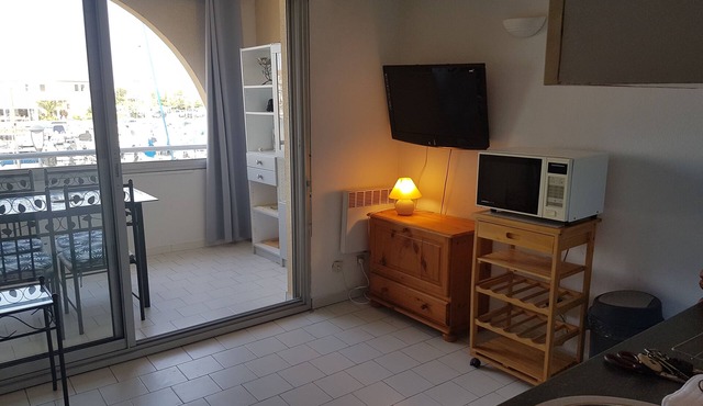 80 m from the beach, 27 m2 studio for rent