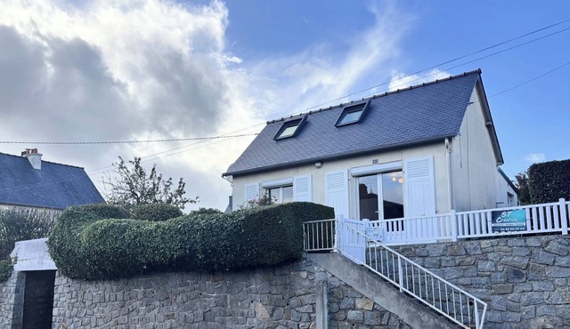 800 metres from the beach, between new and vintage, parking & pets