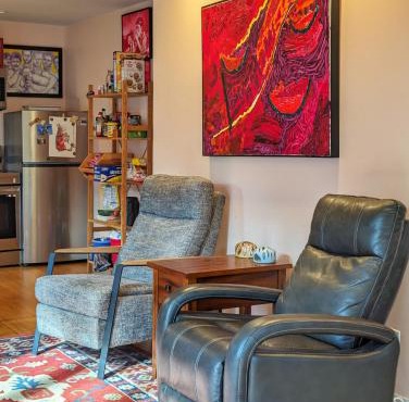 $800 Weekly | $2750 Monthly | Renovated Tinyhome!