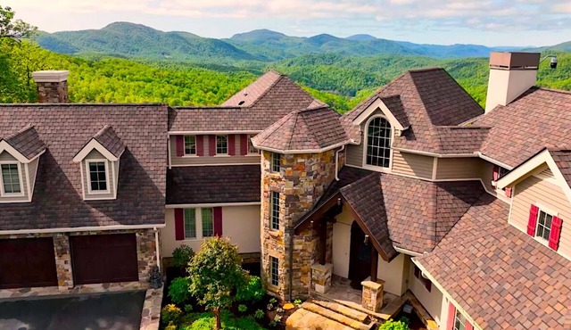 8000sf Luxurious Estate with Majestic Mountain Views. Black Mountain/Asheville