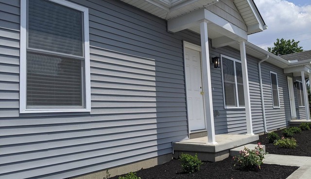 801 Gregg St. 2 Bed Apt Fully Furnished
