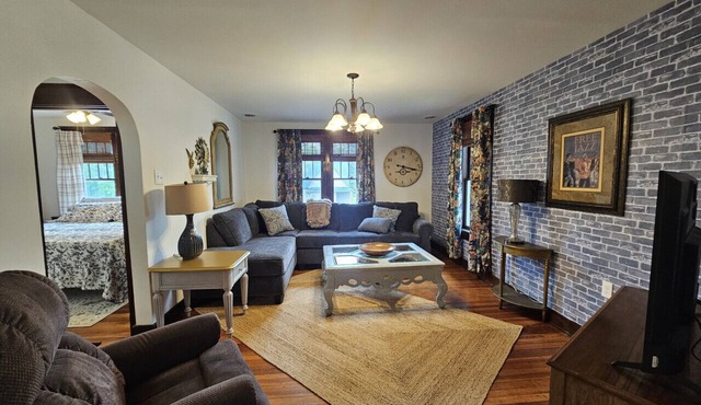 803 Edgar just 5 minutes from the Emerald Acres Sports complex.