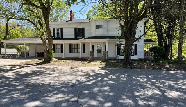 803 historic home in Windrock ￼