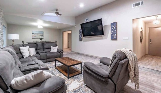 806 Estate - 4BR/2BA - South Lubbock