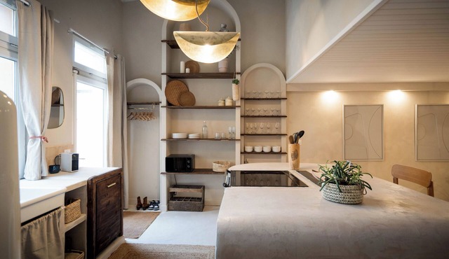 80m² bohemian house with Jacuzzi 2 steps from the towpath