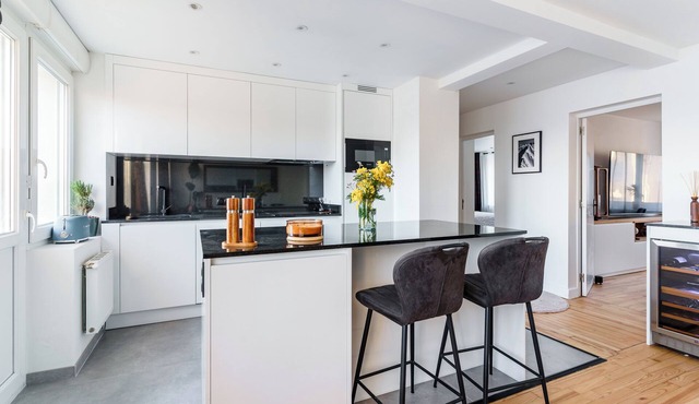 ✨80m2 luxury apartment. Free parking. 2 very large bedrooms