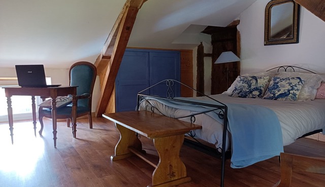 80m² terraced house in Auvergne in a 1640 stone building classified 3 ⭐