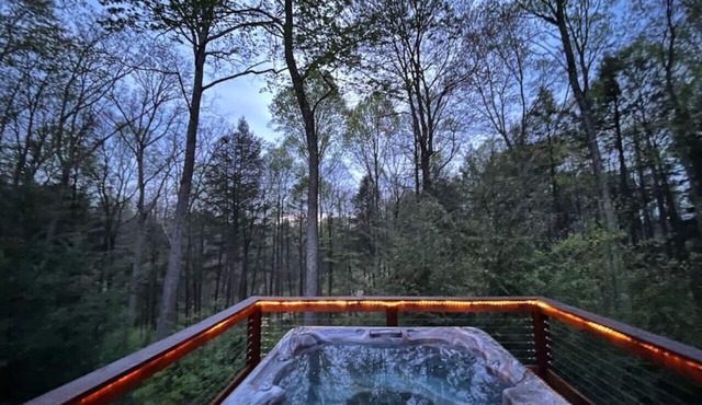 83 Acres | Cabin Hot-tub+FirePit+Orchard ~NR Gorge