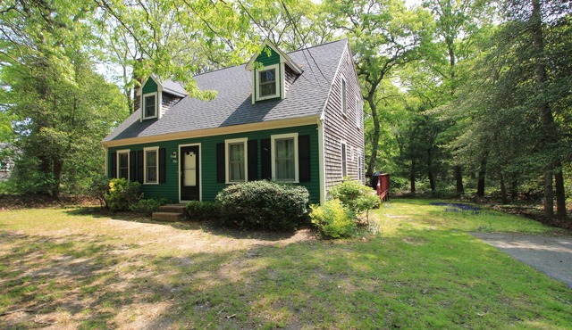 836 Cotuit Rd - New Listing!