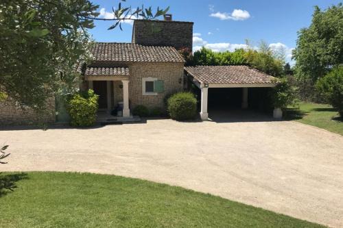 84A - "Mas d'Elise" magnificent villa with pool in the heart of Luberon