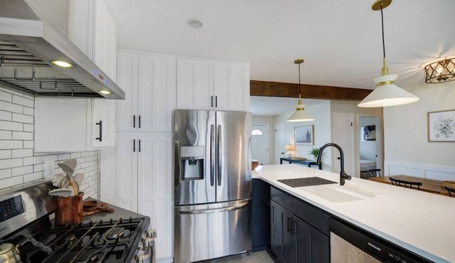 855 33rd St Boulder · Mountain Modern Home in Heart of Town 5 Mins to CU