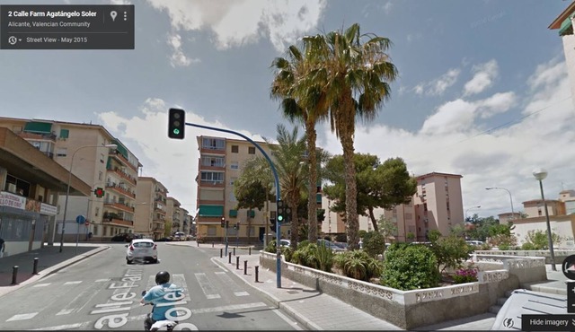 85m, 1h. to airport by public trans., central beach, 24h. freeparking