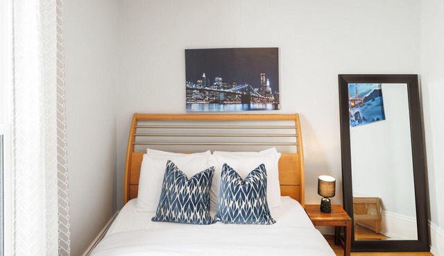 86B King Bed - Downtown - Walk everywhere