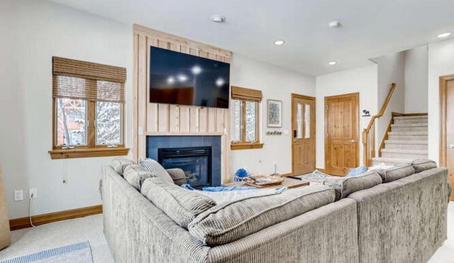 87 Highland Greens by Book by Owner