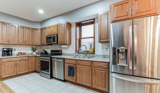 874 North 19th Street · Spacious and Stylish 5BR Home in Vibrant Fairmount