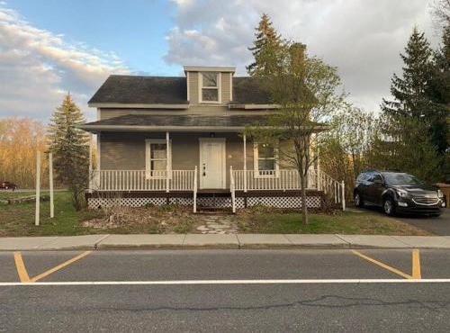 891 shefford 4-bedroom house