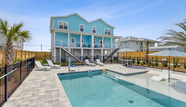 8BR Beach House | Sleeps 16 | Private Pool | Steps to Beach | Amelia Island