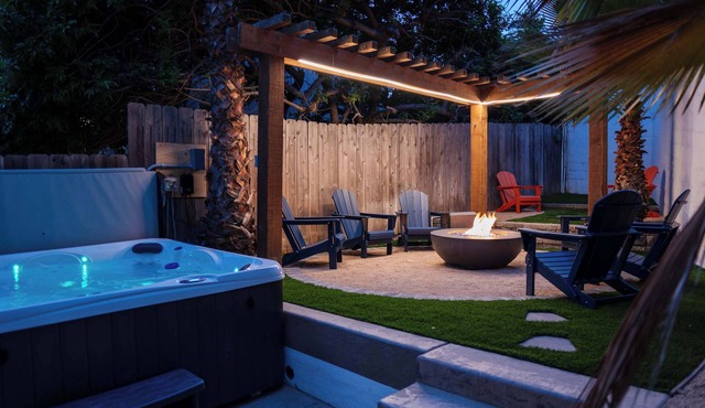 8BR Group Compound with Hot Tub & Games