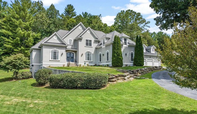 8BR Resort Estate with Pool and Theater