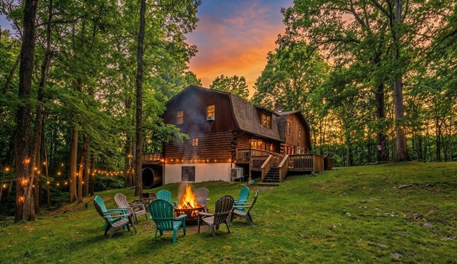 8BR Spa Lodge Hot Tub, Sauna, Steam Room
