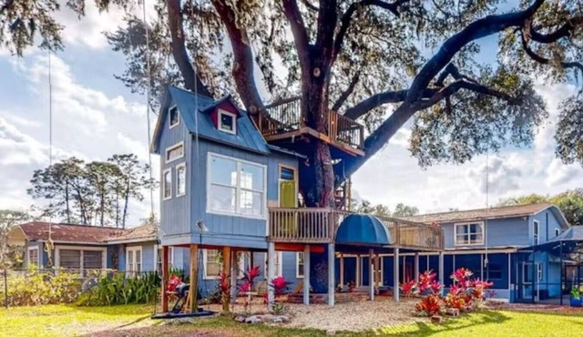 8BR with Pool, Spa & Treehouse