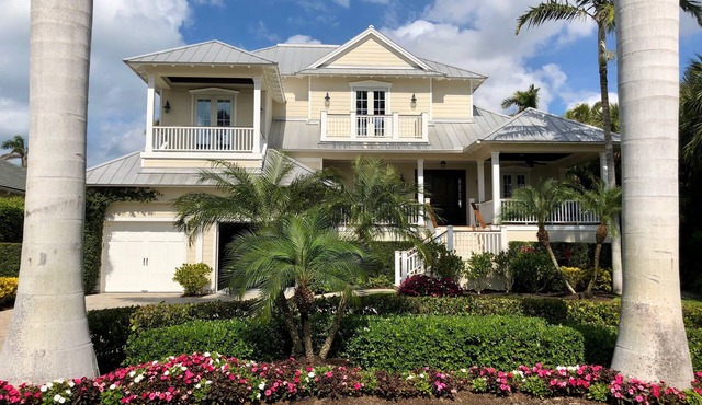8M Dollar Home, 3 Houses from Beach in Old Naples!