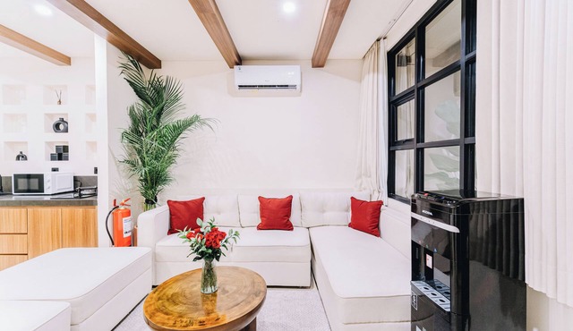 8min Seseh Beach Balcony 1BR Pool Villa Ricefields