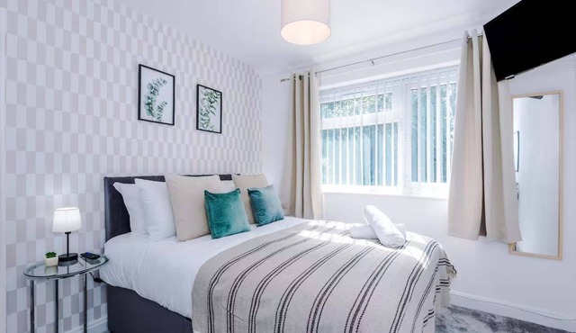 8min to Metrolink | 10min to Etihad & Co-op Live