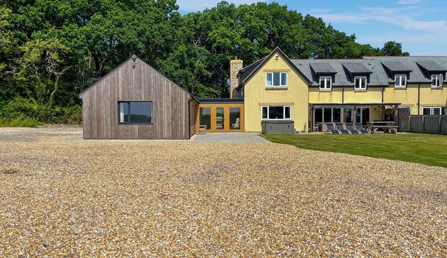 9 bedroom accommodation in Bishopswood, near Honiton