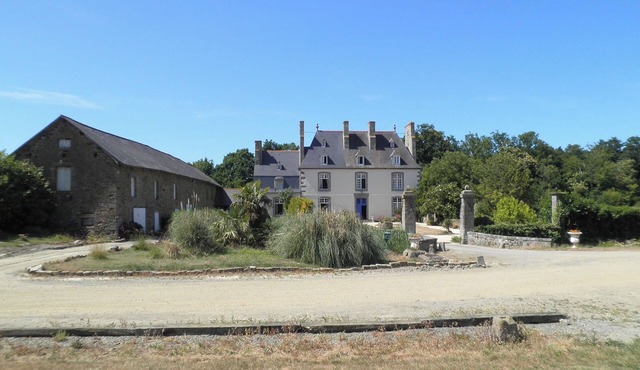 9 Bedroom Castle in Baguer-Morvan