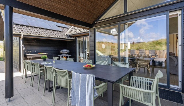 9 bedroom lovely home in Ringkøbing