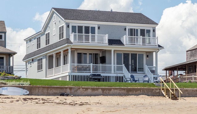 9 Bedroom Ocean Front House, Private Moody Beach