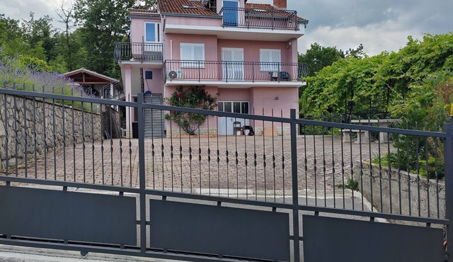 9 bedroom villa in veprinac