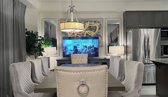 9 Beds -Kleinburg Crown Town Residences