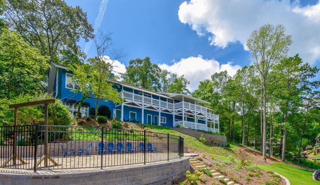 9 br/7 bath