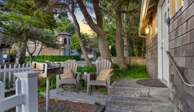 9 Captains Cove: Coastal Escape | Walk to Beach | Dog-Friendly