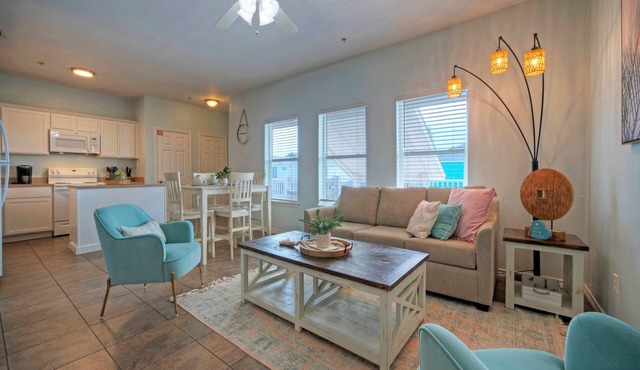 9 Costa Bahia Condos: 201 - 209 | Sleeps 50 + Pool | Minutes to the Beach