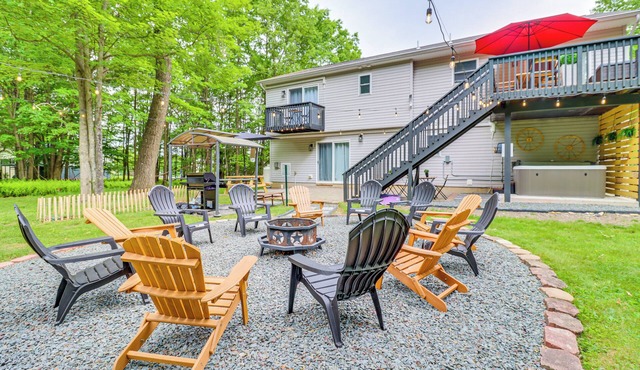 9 Mi to Camelback! Home w/Hot Tub & Fire Pit