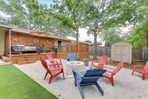 9 Mi to Downtown Home with Deck in San Antonio
