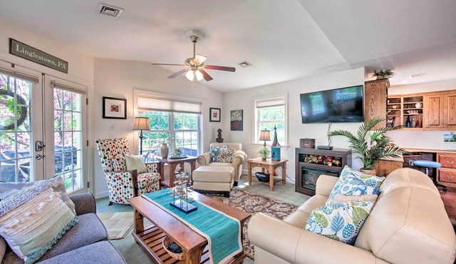 9 Mi to Midtown Harrisburg: Cottage w/Deck