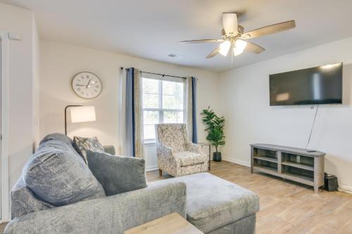 9 Mi to Shawn AFB! Family Townhome Near Dining