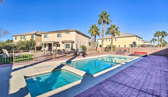 9 Mi to Strip: Las Vegas Home w/Pool & Hot Tub!