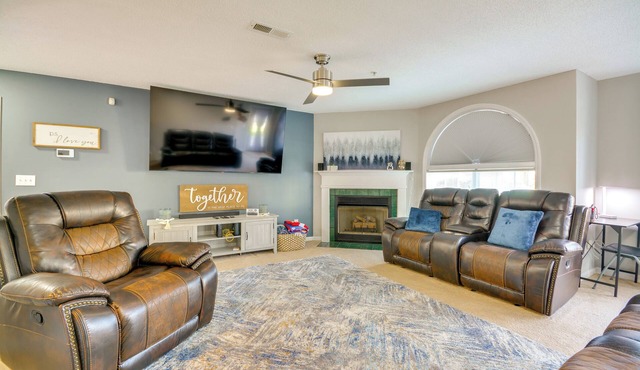 9 Mi to UNCG & Dtwn: Suburban Family Condo